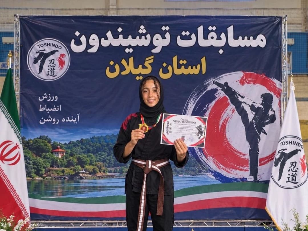 تصویر رویداد افتخارآفرینی دنیا علیپور دانشآموز پایهی هفتم دبیرستان رستا در مسابقات استانی توشیندون